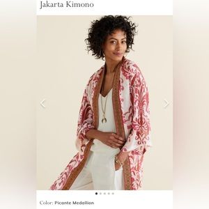 NWT Jakarta Kimono. Sz L/LX. Color/ Picante Medallion. Beautiful summer kimono!